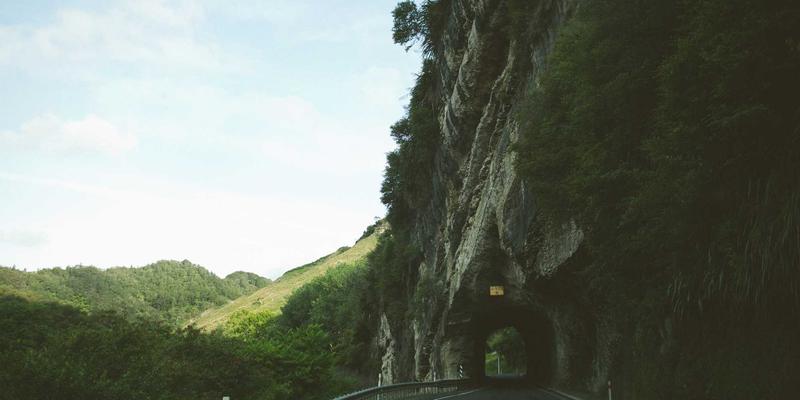 河南德龙达：以文化为引擎，以人才为基石，驱动工业解决方案创新